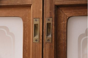 昭和中期の障子戸2枚をリペア&カスタム!設置場所に合わせてリサイズ。ガラス戸の框内側に固定用の枠を製作し障子戸へリメイク。(引き戸、建具)