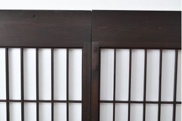 上手物の障子戸4枚をリペア&カスタム!設置場所に合わせてリサイズ。ガラスはクリアガラスへ入れ替え。障子はプラスチック障子に張り替え。濃い茶色で着色し仕上げ。(引き戸、建具)