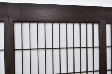 上手物の障子戸4枚をリペア&カスタム!設置場所に合わせてリサイズ。ガラスはクリアガラスへ入れ替え。障子はプラスチック障子に張り替え。濃い茶色で着色し仕上げ。(引き戸、建具)
