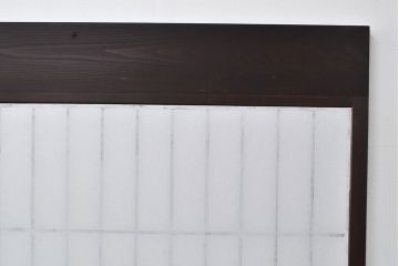 上手物の障子戸4枚をリペア&カスタム!設置場所に合わせてリサイズ。ガラスはクリアガラスへ入れ替え。障子はプラスチック障子に張り替え。濃い茶色で着色し仕上げ。(引き戸、建具)