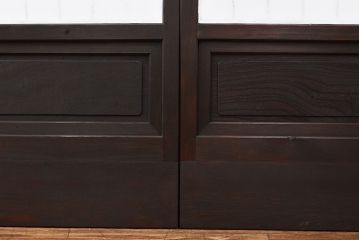 上手物の障子戸4枚をリペア&カスタム!設置場所に合わせてリサイズ。ガラスはクリアガラスへ入れ替え。障子はプラスチック障子に張り替え。濃い茶色で着色し仕上げ。(引き戸、建具)