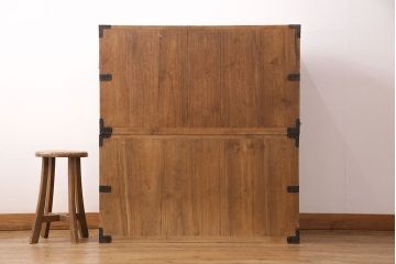 明治期の重ね箪笥の見た目を変えずに綺麗にリペア!ストリップド(剥離)加工済み商品の可動部の調整を行い、ワックス仕上げ。(時代箪笥、収納箪笥、桐箪笥、桐たんす)