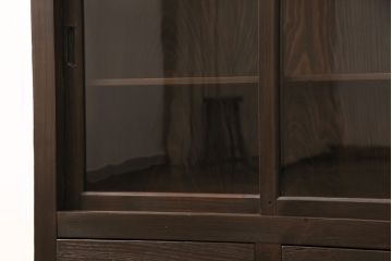 アンティークの収納棚をリペア&カスタム!可動部の調整を行い、傷んだ木部の交換。濃い茶色で着色し仕上げ。(戸棚、キャビネット、食器棚、サイドボード)