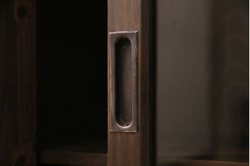 アンティークの収納棚をリペア&カスタム!可動部の調整を行い、傷んだ木部の交換。濃い茶色で着色し仕上げ。(戸棚、キャビネット、食器棚、サイドボード)
