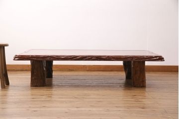 座卓の見た目を変えずに綺麗にリペア!キズ、色褪せの補修。現状に近しい色味に着色し、ウレタン塗膜、ワックス仕上げ。(ローテーブル)