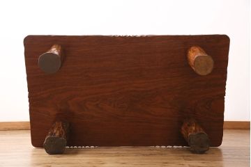 座卓の見た目を変えずに綺麗にリペア!キズ、色褪せの補修。現状に近しい色味に着色し、ウレタン塗膜、ワックス仕上げ。(ローテーブル)
