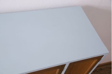 昭和初期のロッカーをリペア&カスタム!台輪の補修。本体は水色にペイント仕上げ。(収納棚、戸棚、キャビネット、下駄箱)