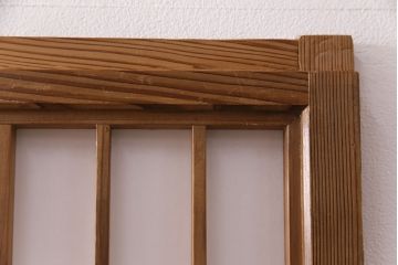 縦額入り障子戸4枚をリペア&カスタム!クリアガラスへ入れ替え。引き手を取り付け。現状に近しい色味に着色し仕上げ。(引き戸、建具)