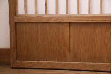 縦額入り障子戸4枚をリペア&カスタム!クリアガラスへ入れ替え。引き手を取り付け。現状に近しい色味に着色し仕上げ。(引き戸、建具)