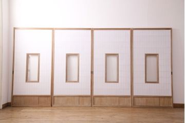 縦額入り障子戸4枚をリペア&カスタム!クリアガラスへ入れ替え。引き手を取り付け。現状に近しい色味に着色し仕上げ。(引き戸、建具)