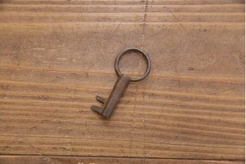 明治大正期の仙台箪笥ローボードの見た目を変えずに綺麗にリペア!鍵の交換。底板の張り替え。(ローチェスト、時代箪笥、引き出し)
