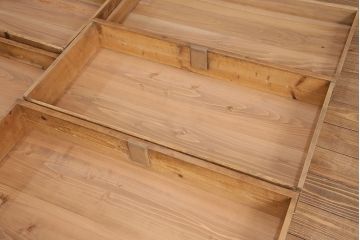 フランスアンティークのチェストの見た目を変えずに綺麗にリペア!傷んだ木部の交換。可動部の調整。1トーン落ち着いた色味に着色し仕上げ(引き出し、サイドボード)