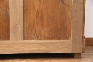 フランスアンティークのチェストの見た目を変えずに綺麗にリペア!傷んだ木部の交換。可動部の調整。1トーン落ち着いた色味に着色し仕上げ(引き出し、サイドボード)