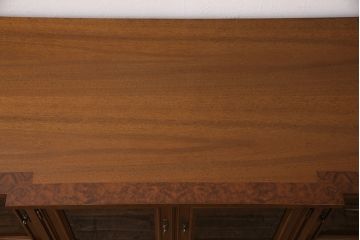 ドレクセルヘリテイジのテレビボードをリペア&カスタム!可動部の調整を行い、背面穴開け加工。(ローボード、収納棚、キャビネット)