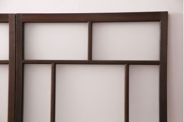 昭和初期のガラス戸4枚をリペア&カスタム!設置場所に合わせてリサイズ。ガラスをすりガラスへ入れ替え。鍵を取り外し、埋め木加工。同時購入品と色味を合わせて着色し仕上げ。(引き戸、建具)