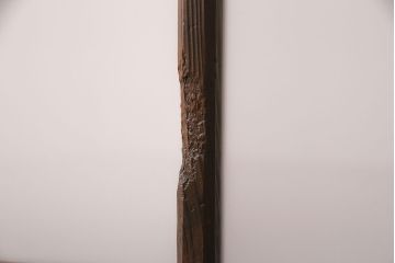 昭和初期のガラス戸4枚をリペア&カスタム!設置場所に合わせてリサイズ。ガラスをすりガラスへ入れ替え。鍵を取り外し、埋め木加工。同時購入品と色味を合わせて着色し仕上げ。(引き戸、建具)