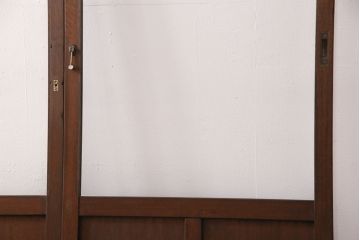 昭和中期のガラス戸3枚をリペア&カスタム!設置場所に合わせてリサイズ。欠損した引き手を取り付け。外部用塗装で仕上げ。(引き戸、建具)