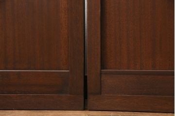 昭和中期のガラス戸3枚をリペア&カスタム!設置場所に合わせてリサイズ。欠損した引き手を取り付け。外部用塗装で仕上げ。(引き戸、建具)