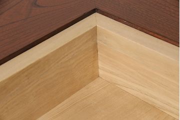 松本民芸家具のA型洋炉卓をリペア&カスタム!ショーケースとしても使用できるように付け替え可能な栗材の内箱、ガラス天板を製作。(火鉢)