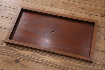松本民芸家具のA型洋炉卓をリペア&カスタム!ショーケースとしても使用できるように付け替え可能な栗材の内箱、ガラス天板を製作。(火鉢)
