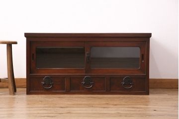 昭和初期のテレビ台をリペア&カスタム!鉄脚を取り付け。背面穴開け加工。建具はクリアガラスに入れ替え。(ローボード、収納棚)
