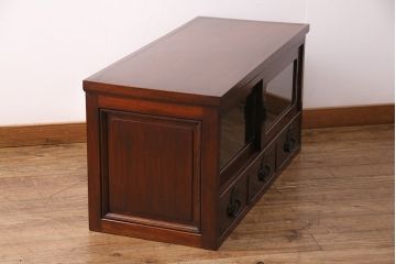 昭和初期のテレビ台をリペア&カスタム!鉄脚を取り付け。背面穴開け加工。建具はクリアガラスに入れ替え。(ローボード、収納棚)