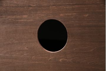 昭和初期のテレビ台をリペア&カスタム!鉄脚を取り付け。背面穴開け加工。建具はクリアガラスに入れ替え。(ローボード、収納棚)