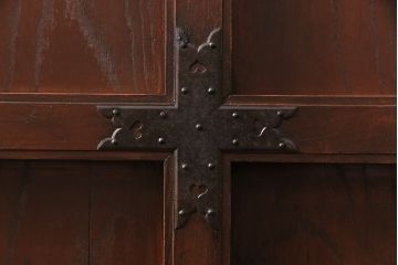 明治期の蔵戸をリペア&カスタム!設置場所に合わせてリサイズ。金具は黒色に着色。(玄関戸、引き戸、建具)