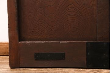 明治期の蔵戸をリペア&カスタム!設置場所に合わせてリサイズ。金具は黒色に着色。(玄関戸、引き戸、建具)