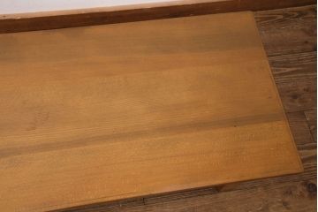 昭和中期の長テーブルの見た目を変えずに綺麗にリペア!クリーニングを行い、天板ウレタン仕上げ。(ローテーブル、作業台)