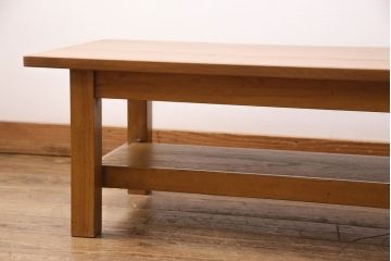 昭和中期の長テーブルの見た目を変えずに綺麗にリペア!クリーニングを行い、天板ウレタン仕上げ。(ローテーブル、作業台)