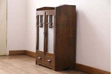 昭和初期の戸棚をリペア&カスタム!建具はダイヤガラスに入れ替え。引き手、取っ手を取り替え。現状に近しい色味に着色し仕上げ。(収納棚、本棚、キャビネット)