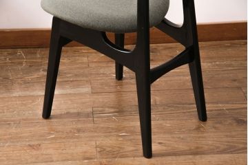 ビンテージのG-PLANのバタフライチェア2脚をリペア&カスタム!座面の張り替え。現状の色味に合わせて着色し仕上げ。(ダイニングチェア、椅子)