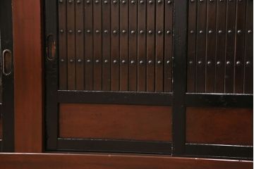 明治期の水屋箪笥・下段をリペア&カスタム!幅と奥行きをリサイズし。引き出しを新たに製作。可動式の棚板を設置。天板を取り付け。(食器棚、収納棚、戸棚)