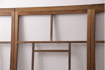 昭和初期のガラス戸4枚をリペア&カスタム!設置場所に合わせてリサイズ。引手と戸車を取り付け。クリアガラス、ダイヤガラス、ゆらゆらガラス、変わり花菱模様ガラスに差し替え。クリアワックス仕上げ。戸枠を新たに製作。(引き戸、建具)