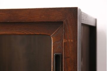 大正期の関東水屋箪笥をリペア&カスタム!建具はガラス戸に変更。下段の小引き出し等は取り外し、リデザイン。可動式の棚板を新たに製作。かぶせタイプの取っ手をを取り付け。(食器棚、収納棚、キャビネット)