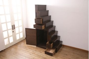 明治期の階段箪笥をリペア&カスタム!可動部の調整。背板など傷んだ箇所を張り替え。極めて黒に近い茶色に着色し仕上げ。(収納棚、時代箪笥、和タンス)