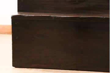 明治期の階段箪笥をリペア&カスタム!可動部の調整。背板など傷んだ箇所を張り替え。極めて黒に近い茶色に着色し仕上げ。(収納棚、時代箪笥、和タンス)