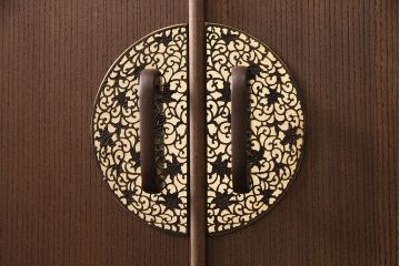 国産の桐箪笥をリペア&カスタム!高品質リペアを施し、当店商品を参考に着色し仕上げ。(衣装箪笥、和タンス、着物箪笥、桐たんす)