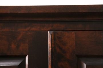 北海道民芸家具のワードローブをリペア&カスタム!可動式の棚板を設置して収納棚にリメイク。木製脚を取り付け。(キャビネット、戸棚、下駄箱)