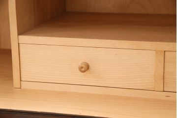 北海道民芸家具のローボードをリペア&カスタム!建具を板戸からレーザー組子入りガラス戸に変更。背面穴開け加工。現状の色味に合わせて着色し仕上げ。(テレビ台、収納棚、戸棚)