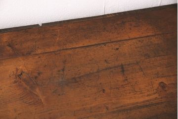 戸棚をリペア&カスタム!建具のガラスを透明アクリルに変更。1トーン落ち着いた色味に着色し仕上げ。(収納棚、茶棚、茶箪笥)