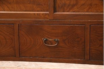 戸棚をリペア&カスタム!建具のガラスを透明アクリルに変更。1トーン落ち着いた色味に着色し仕上げ。(収納棚、茶棚、茶箪笥)