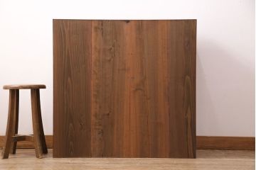 戸棚をリペア&カスタム!建具のガラスを透明アクリルに変更。1トーン落ち着いた色味に着色し仕上げ。(収納棚、茶棚、茶箪笥)