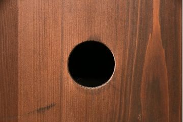 箪笥ローボードをリペア&カスタム!木製脚、取っ手を取り付け。建具3枚は結霜ガラス、1枚はミラーを組み入れ。背面穴開け加工。濃い茶色で着色し仕上げ。(丸窓、リビングボード、収納棚、戸棚)