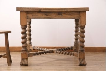 イギリスアンティークのドローリーフテーブルの見た目を変えずに綺麗にリペア!高品質リペアを施し、蜜蝋ワックス仕上げ。(エクステンションテーブル)