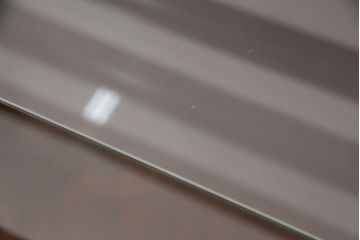 木製ガラスケースの見た目を変えずに綺麗にリペア!傷の補修を行い、ワックス仕上げ。(ショーケース、陳列棚)