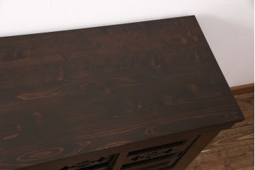 明治大正期の水屋箪笥をリペア&カスタム!天板を取り付け。右上の棚板は撤去。現状に近しい色味に着色し仕上げ。(食器棚、収納棚)