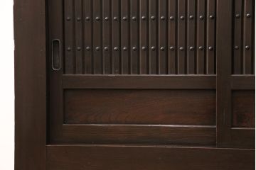 明治大正期の水屋箪笥をリペア&カスタム!天板を取り付け。右上の棚板は撤去。現状に近しい色味に着色し仕上げ。(食器棚、収納棚)