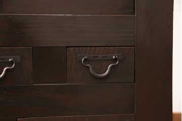 明治大正期の水屋箪笥をリペア&カスタム!天板を取り付け。右上の棚板は撤去。現状に近しい色味に着色し仕上げ。(食器棚、収納棚)